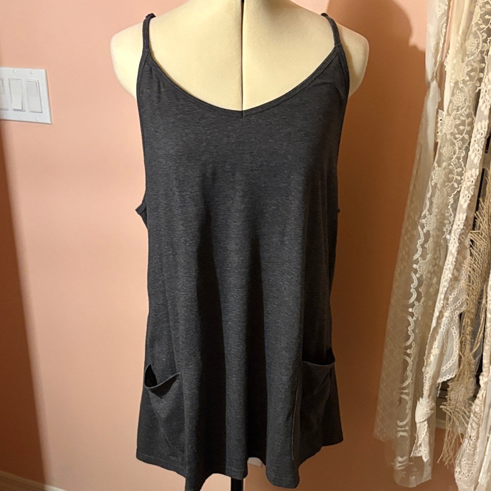 Lightweight Charcoal Pocket Tank Top - Women